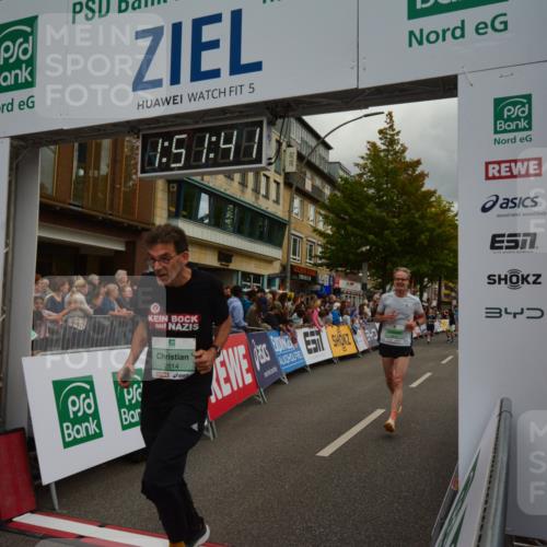 20.09.2026 - PSD Bank Halbmarathon LAZAROV Photography http://msf.ph/oto/10551723 20.09.2026 11:51:40 Ziel 1157, 1169, 1356, 2458, 2463, 2685, 2814, 3074, 3866, 4031, 4102, 4579, 4618, 4737 meine-sportfotos.de