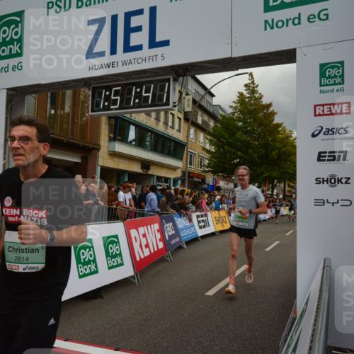 20.09.2026 - PSD Bank Halbmarathon LAZAROV Photography http://msf.ph/oto/10551725 20.09.2026 11:51:40 Ziel 1157, 1169, 1356, 2458, 2463, 2685, 2814, 3074, 3866, 4031, 4102, 4579, 4618, 4737 meine-sportfotos.de