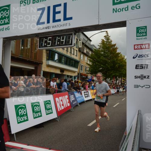 20.09.2026 - PSD Bank Halbmarathon LAZAROV Photography http://msf.ph/oto/10551726 20.09.2026 11:51:40 Ziel 1157, 1169, 1356, 2458, 2463, 2685, 2814, 3074, 3866, 4031, 4102, 4579, 4618, 4737 meine-sportfotos.de