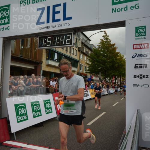 20.09.2026 - PSD Bank Halbmarathon LAZAROV Photography http://msf.ph/oto/10551730 20.09.2026 11:51:41 Ziel 1157, 1169, 1356, 2458, 2463, 2685, 2814, 3074, 3866, 4031, 4102, 4579, 4618, 4737 meine-sportfotos.de