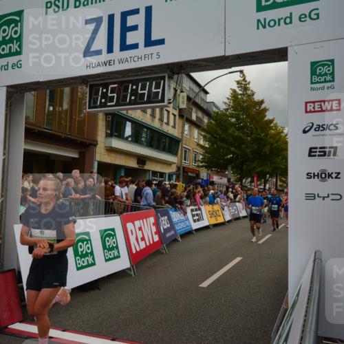 20.09.2026 - PSD Bank Halbmarathon LAZAROV Photography http://msf.ph/oto/10551737 20.09.2026 11:51:43 Ziel 1157, 1169, 1356, 2463, 2503, 2685, 2814, 3074, 3866, 4031, 4102, 4579, 4618, 4737 meine-sportfotos.de