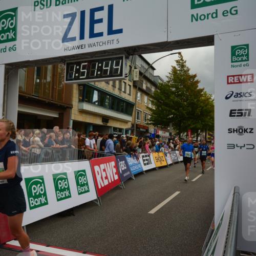 20.09.2026 - PSD Bank Halbmarathon LAZAROV Photography http://msf.ph/oto/10551738 20.09.2026 11:51:43 Ziel 1157, 1169, 1356, 2463, 2503, 2685, 2814, 3074, 3866, 4031, 4102, 4579, 4618, 4737 meine-sportfotos.de