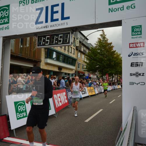 20.09.2026 - PSD Bank Halbmarathon LAZAROV Photography http://msf.ph/oto/10551766 20.09.2026 11:51:51 Ziel 1157, 1169, 1356, 1729, 2463, 2503, 2685, 2850, 3074, 3327, 4031, 4579, 4737 meine-sportfotos.de
