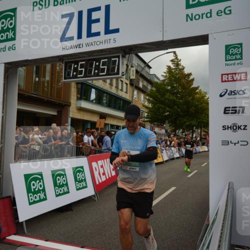 20.09.2026 - PSD Bank Halbmarathon LAZAROV Photography http://msf.ph/oto/10551784 20.09.2026 11:51:57 Ziel 1729, 2503, 2830, 2850, 3049, 3074, 3327 meine-sportfotos.de