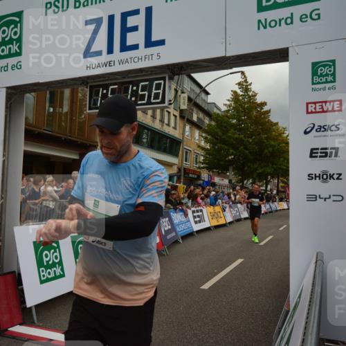 20.09.2026 - PSD Bank Halbmarathon LAZAROV Photography http://msf.ph/oto/10551787 20.09.2026 11:51:57 Ziel 1729, 2503, 2830, 2850, 3049, 3074, 3327 meine-sportfotos.de