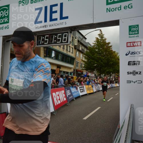 20.09.2026 - PSD Bank Halbmarathon LAZAROV Photography http://msf.ph/oto/10551788 20.09.2026 11:51:57 Ziel 1729, 2503, 2830, 2850, 3049, 3074, 3327 meine-sportfotos.de