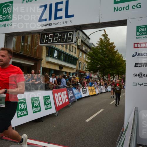 20.09.2026 - PSD Bank Halbmarathon LAZAROV Photography http://msf.ph/oto/10551823 20.09.2026 11:52:19 Ziel 1152, 3042, 3047, 3512, 3664, 3737, 4539, 4609, 4680, 4714, 4789 meine-sportfotos.de