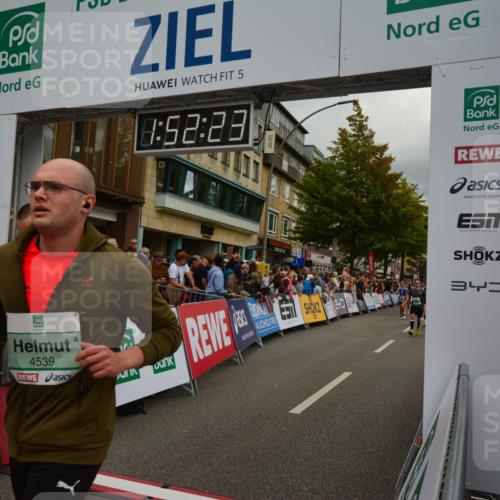20.09.2026 - PSD Bank Halbmarathon LAZAROV Photography http://msf.ph/oto/10551828 20.09.2026 11:52:22 Ziel 1130, 1152, 1196, 1254, 1732, 1889, 3042, 3047, 3512, 3664, 3737, 4539, 4609, 4680, 4714, 4789 meine-sportfotos.de