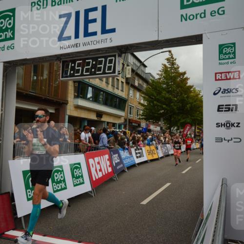 20.09.2026 - PSD Bank Halbmarathon LAZAROV Photography http://msf.ph/oto/10551878 20.09.2026 11:52:38 Ziel 1130, 1196, 1254, 1732, 1853, 1889, 2028, 2113, 3227, 3515, 4071, 4768 meine-sportfotos.de