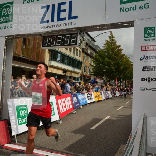 20.09.2026 - PSD Bank Halbmarathon LAZAROV Photography http://msf.ph/oto/10551900 20.09.2026 11:52:52 Ziel 1365, 2528, 3018, 3050, 3505, 4020, 4230, 4451, 4757 meine-sportfotos.de