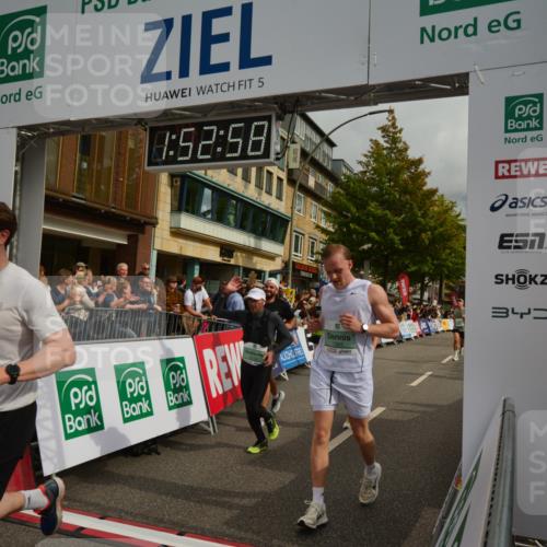20.09.2026 - PSD Bank Halbmarathon LAZAROV Photography http://msf.ph/oto/10551912 20.09.2026 11:52:57 Ziel 1365, 2528, 3018, 3041, 3050, 3505, 4020, 4230, 4451, 4757 meine-sportfotos.de