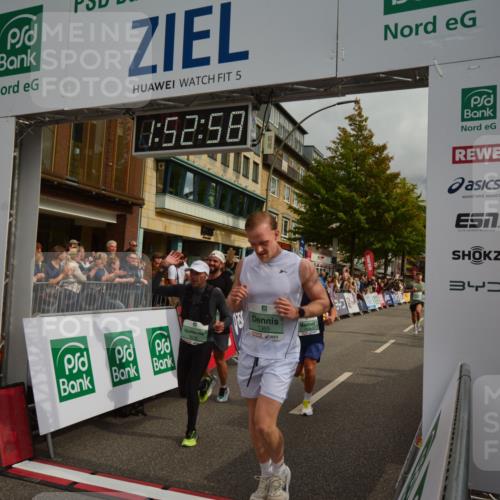 20.09.2026 - PSD Bank Halbmarathon LAZAROV Photography http://msf.ph/oto/10551913 20.09.2026 11:52:57 Ziel 1365, 2528, 3018, 3041, 3050, 3505, 4020, 4230, 4451, 4757 meine-sportfotos.de