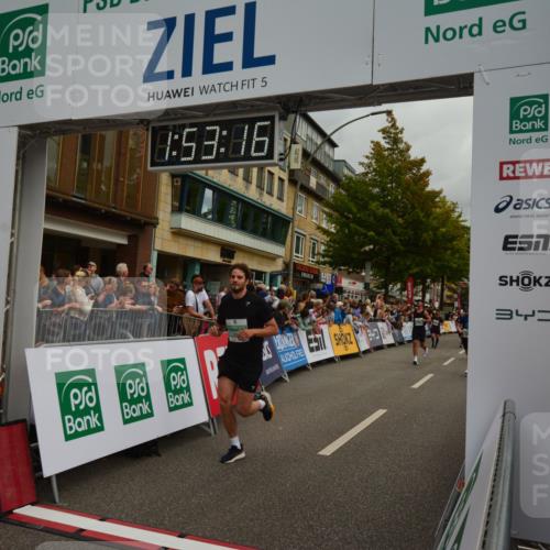20.09.2026 - PSD Bank Halbmarathon LAZAROV Photography http://msf.ph/oto/10551959 20.09.2026 11:53:15 Ziel 1012, 1046, 1666, 1701, 2106, 2286, 2650, 2870, 3371, 4386, 4507, 4624 meine-sportfotos.de