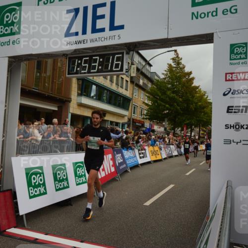 20.09.2026 - PSD Bank Halbmarathon LAZAROV Photography http://msf.ph/oto/10551960 20.09.2026 11:53:15 Ziel 1012, 1046, 1666, 1701, 2106, 2286, 2650, 2870, 3371, 4386, 4507, 4624 meine-sportfotos.de