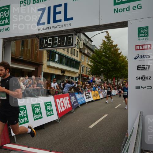 20.09.2026 - PSD Bank Halbmarathon LAZAROV Photography http://msf.ph/oto/10551963 20.09.2026 11:53:16 Ziel 1012, 1046, 1666, 1701, 2106, 2286, 2650, 2870, 3154, 3371, 4386, 4507, 4624 meine-sportfotos.de