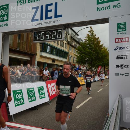 20.09.2026 - PSD Bank Halbmarathon LAZAROV Photography http://msf.ph/oto/10551978 20.09.2026 11:53:20 Ziel 1012, 1046, 1528, 1666, 1701, 2106, 2270, 2286, 2350, 2650, 3154, 3376, 3867, 4386, 4507 meine-sportfotos.de