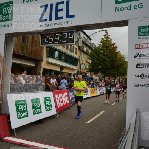 20.09.2026 - PSD Bank Halbmarathon LAZAROV Photography http://msf.ph/oto/10552028 20.09.2026 11:53:33 Ziel 1462, 1528, 1961, 2270, 2350, 2611, 3154, 3376, 3678, 3702, 3867, 4021, 4025, 4770 meine-sportfotos.de