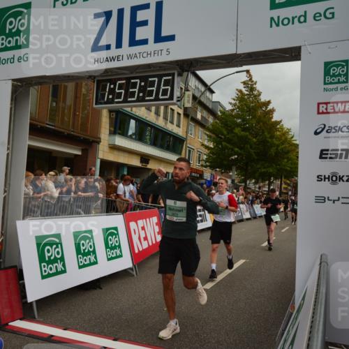 20.09.2026 - PSD Bank Halbmarathon LAZAROV Photography http://msf.ph/oto/10552034 20.09.2026 11:53:35 Ziel 1462, 1528, 1961, 2270, 2350, 2611, 3376, 3678, 3702, 3867, 4021, 4025, 4426, 4770 meine-sportfotos.de