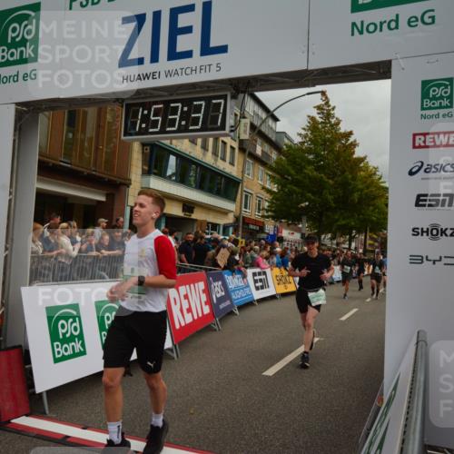 20.09.2026 - PSD Bank Halbmarathon LAZAROV Photography http://msf.ph/oto/10552037 20.09.2026 11:53:37 Ziel 1462, 1528, 1961, 2350, 2611, 3376, 3678, 3702, 3867, 4021, 4025, 4426, 4770 meine-sportfotos.de