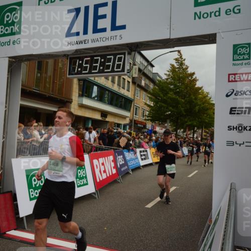 20.09.2026 - PSD Bank Halbmarathon LAZAROV Photography http://msf.ph/oto/10552038 20.09.2026 11:53:37 Ziel 1462, 1528, 1961, 2350, 2611, 3376, 3678, 3702, 3867, 4021, 4025, 4426, 4770 meine-sportfotos.de