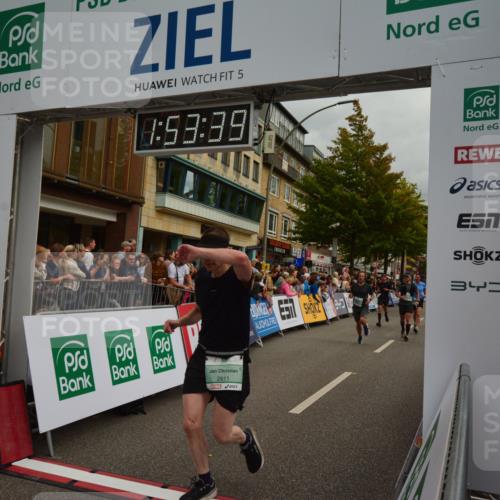 20.09.2026 - PSD Bank Halbmarathon LAZAROV Photography http://msf.ph/oto/10552043 20.09.2026 11:53:38 Ziel 1346, 1462, 1961, 2350, 2611, 3678, 3702, 3840, 3867, 4021, 4025, 4426, 4770 meine-sportfotos.de