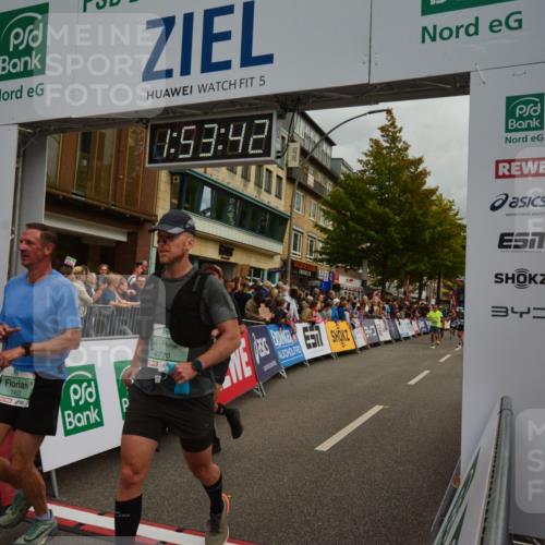 20.09.2026 - PSD Bank Halbmarathon LAZAROV Photography http://msf.ph/oto/10552058 20.09.2026 11:53:42 Ziel 1346, 1462, 1961, 2611, 2879, 3678, 3702, 3840, 4021, 4426, 4770 meine-sportfotos.de