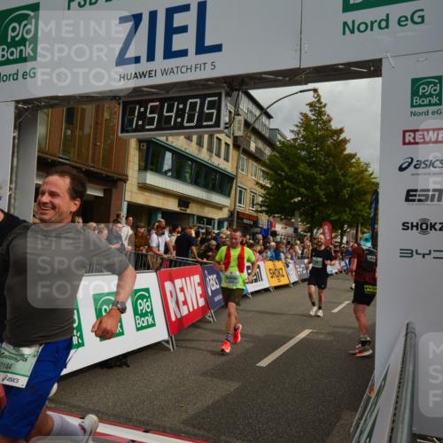 20.09.2026 - PSD Bank Halbmarathon LAZAROV Photography http://msf.ph/oto/10552099 20.09.2026 11:54:05 Ziel 1642, 1839, 2031, 2144, 2594, 2727, 3558, 3654, 4027, 4742, 4759, 4785 meine-sportfotos.de