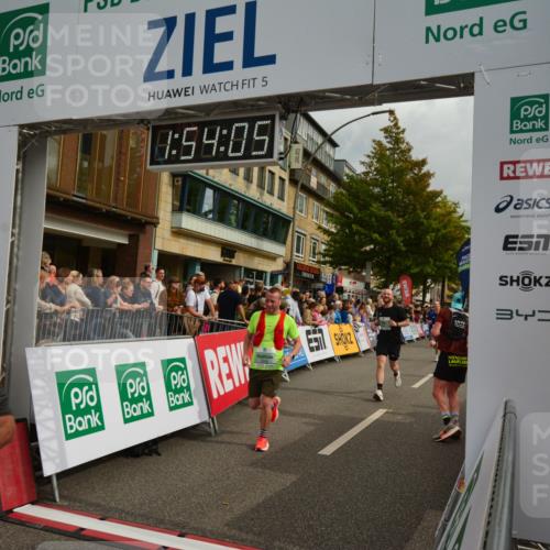 20.09.2026 - PSD Bank Halbmarathon LAZAROV Photography http://msf.ph/oto/10552100 20.09.2026 11:54:05 Ziel 1642, 1839, 2031, 2144, 2594, 2727, 3558, 3654, 4027, 4742, 4759, 4785 meine-sportfotos.de