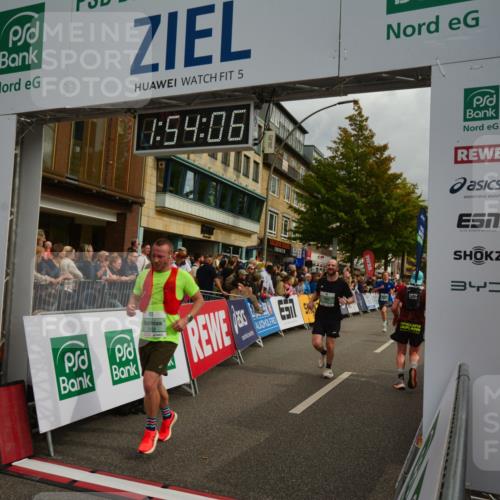 20.09.2026 - PSD Bank Halbmarathon LAZAROV Photography http://msf.ph/oto/10552103 20.09.2026 11:54:05 Ziel 1642, 1839, 2031, 2144, 2594, 2727, 3558, 3654, 4027, 4742, 4759, 4785 meine-sportfotos.de