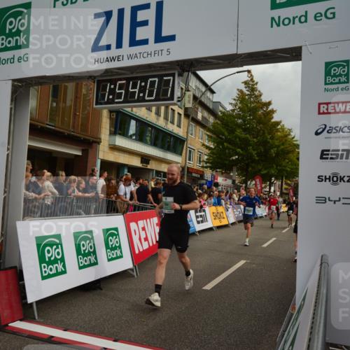 20.09.2026 - PSD Bank Halbmarathon LAZAROV Photography http://msf.ph/oto/10552108 20.09.2026 11:54:06 Ziel 1642, 1839, 2031, 2144, 2594, 2727, 3558, 3654, 4027, 4742, 4759, 4785 meine-sportfotos.de