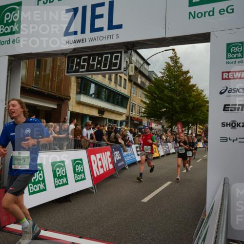20.09.2026 - PSD Bank Halbmarathon LAZAROV Photography http://msf.ph/oto/10552118 20.09.2026 11:54:08 Ziel 1642, 1839, 2031, 2144, 2594, 2727, 3558, 3654, 4027, 4742, 4759, 4777, 4785 meine-sportfotos.de