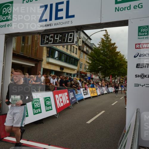 20.09.2026 - PSD Bank Halbmarathon LAZAROV Photography http://msf.ph/oto/10552140 20.09.2026 11:54:17 Ziel 1642, 2594, 2727, 2987, 3654, 3687, 4777, 4785 meine-sportfotos.de