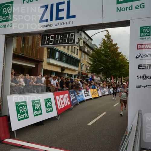 20.09.2026 - PSD Bank Halbmarathon LAZAROV Photography http://msf.ph/oto/10552144 20.09.2026 11:54:18 Ziel 1642, 2594, 2727, 2987, 3654, 3687, 4777 meine-sportfotos.de