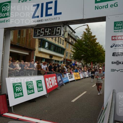 20.09.2026 - PSD Bank Halbmarathon LAZAROV Photography http://msf.ph/oto/10552145 20.09.2026 11:54:18 Ziel 1642, 2594, 2727, 2987, 3654, 3687, 4777 meine-sportfotos.de