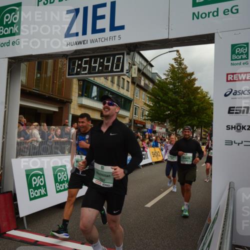 20.09.2026 - PSD Bank Halbmarathon LAZAROV Photography http://msf.ph/oto/10552189 20.09.2026 11:54:39 Ziel 1067, 1094, 1133, 2059, 2123, 2313, 2647, 2669, 3351, 3372, 3386, 3426, 3916, 4569, 4755 meine-sportfotos.de