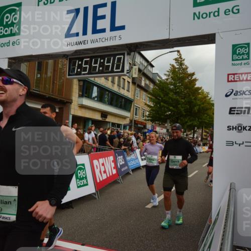 20.09.2026 - PSD Bank Halbmarathon LAZAROV Photography http://msf.ph/oto/10552191 20.09.2026 11:54:40 Ziel 1067, 1094, 1133, 2059, 2123, 2313, 2647, 2669, 3351, 3372, 3386, 3426, 3916, 4569, 4755 meine-sportfotos.de