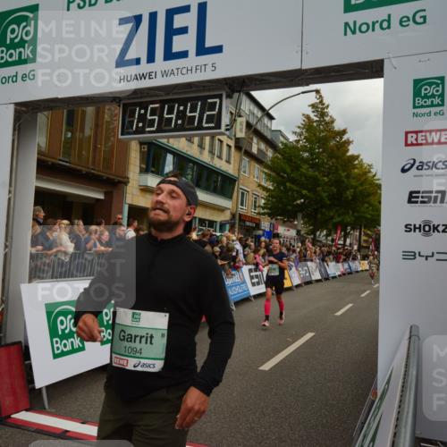 20.09.2026 - PSD Bank Halbmarathon LAZAROV Photography http://msf.ph/oto/10552199 20.09.2026 11:54:41 Ziel 1067, 1094, 1133, 2059, 2123, 2313, 2647, 2669, 3351, 3372, 3386, 3426, 3916, 4569, 4755 meine-sportfotos.de