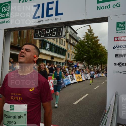 20.09.2026 - PSD Bank Halbmarathon LAZAROV Photography http://msf.ph/oto/10552221 20.09.2026 11:54:50 Ziel 1133, 1433, 2059, 2669, 3115, 3372, 3893, 3916 meine-sportfotos.de