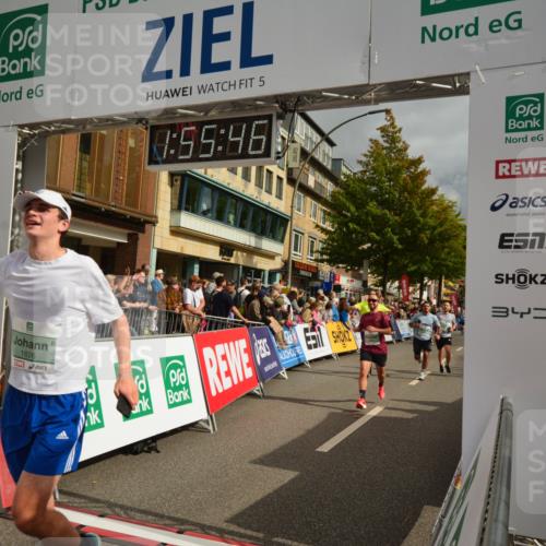 20.09.2026 - PSD Bank Halbmarathon LAZAROV Photography http://msf.ph/oto/10552367 20.09.2026 11:55:46 Ziel 1277, 1289, 1354, 1826, 2015, 2808, 2810, 3760, 3781, 3809, 3811, 4728, 4731 meine-sportfotos.de