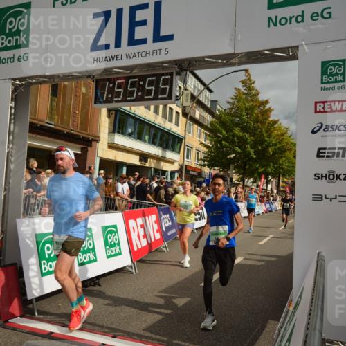 20.09.2026 - PSD Bank Halbmarathon LAZAROV Photography http://msf.ph/oto/10552392 20.09.2026 11:55:55 Ziel 1118, 1260, 1289, 1484, 1887, 1900, 2067, 2808, 2810, 3012, 3284, 3401, 3634, 3757, 3760, 3809, 3811, 4041, 4341, 4716, 4728 meine-sportfotos.de