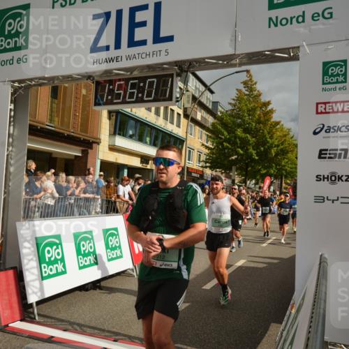20.09.2026 - PSD Bank Halbmarathon LAZAROV Photography http://msf.ph/oto/10552414 20.09.2026 11:56:01 Ziel 1118, 1260, 1484, 1872, 1887, 1900, 2067, 2808, 3012, 3284, 3401, 3634, 3757, 4041, 4224, 4341, 4716, 4728 meine-sportfotos.de