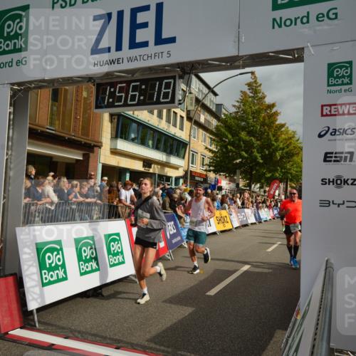 20.09.2026 - PSD Bank Halbmarathon LAZAROV Photography http://msf.ph/oto/10552466 20.09.2026 11:56:17 Ziel 1183, 1272, 1426, 1514, 1541, 1620, 1824, 2180, 2955, 3441, 3593, 3744, 3872, 3932, 3943, 4224, 4525, 4692 meine-sportfotos.de