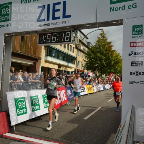 20.09.2026 - PSD Bank Halbmarathon LAZAROV Photography http://msf.ph/oto/10552467 20.09.2026 11:56:17 Ziel 1183, 1272, 1426, 1514, 1541, 1620, 1824, 2180, 2955, 3441, 3593, 3744, 3872, 3932, 3943, 4224, 4525, 4692 meine-sportfotos.de