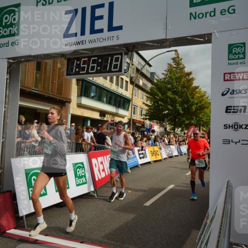 20.09.2026 - PSD Bank Halbmarathon LAZAROV Photography http://msf.ph/oto/10552468 20.09.2026 11:56:18 Ziel 1183, 1272, 1426, 1514, 1541, 1620, 1824, 2180, 2955, 3441, 3593, 3744, 3872, 3932, 3943, 4224, 4525, 4692 meine-sportfotos.de