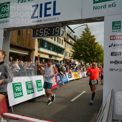 20.09.2026 - PSD Bank Halbmarathon LAZAROV Photography http://msf.ph/oto/10552470 20.09.2026 11:56:18 Ziel 1183, 1272, 1426, 1514, 1541, 1620, 1824, 2180, 2955, 3441, 3593, 3744, 3872, 3932, 3943, 4224, 4525, 4692 meine-sportfotos.de
