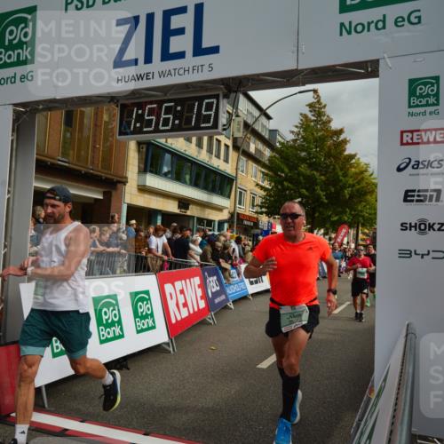 20.09.2026 - PSD Bank Halbmarathon LAZAROV Photography http://msf.ph/oto/10552474 20.09.2026 11:56:19 Ziel 1183, 1272, 1426, 1514, 1541, 1620, 1824, 2180, 2955, 3441, 3593, 3744, 3872, 3932, 3943, 4525, 4692 meine-sportfotos.de