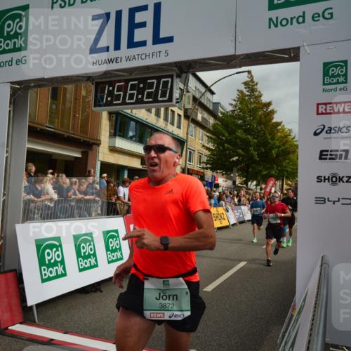 20.09.2026 - PSD Bank Halbmarathon LAZAROV Photography http://msf.ph/oto/10552477 20.09.2026 11:56:19 Ziel 1183, 1272, 1426, 1514, 1541, 1620, 1824, 2180, 2955, 3441, 3593, 3744, 3872, 3932, 3943, 4525, 4692 meine-sportfotos.de