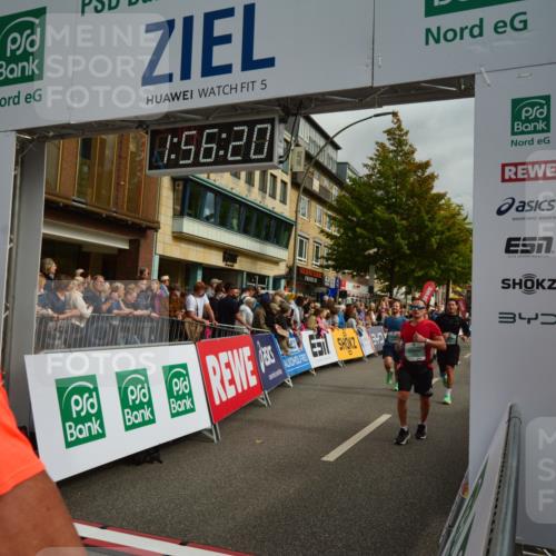20.09.2026 - PSD Bank Halbmarathon LAZAROV Photography http://msf.ph/oto/10552480 20.09.2026 11:56:20 Ziel 1183, 1272, 1426, 1514, 1541, 1620, 1824, 1920, 2180, 2955, 3441, 3545, 3593, 3744, 3872, 3932, 3943, 4525, 4692 meine-sportfotos.de