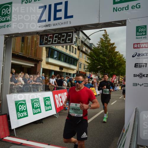20.09.2026 - PSD Bank Halbmarathon LAZAROV Photography http://msf.ph/oto/10552482 20.09.2026 11:56:21 Ziel 1183, 1426, 1514, 1541, 1620, 1824, 1920, 2180, 2955, 2967, 3545, 3593, 3744, 3872, 3943, 4525, 4692 meine-sportfotos.de