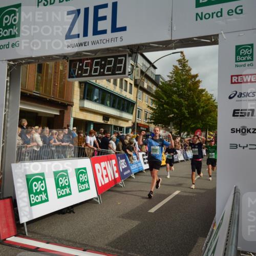 20.09.2026 - PSD Bank Halbmarathon LAZAROV Photography http://msf.ph/oto/10552492 20.09.2026 11:56:23 Ziel 1183, 1426, 1514, 1541, 1620, 1824, 1920, 2180, 2221, 2275, 2869, 2955, 2967, 3545, 3593, 3744, 3872, 3943, 4267, 4525, 4692 meine-sportfotos.de